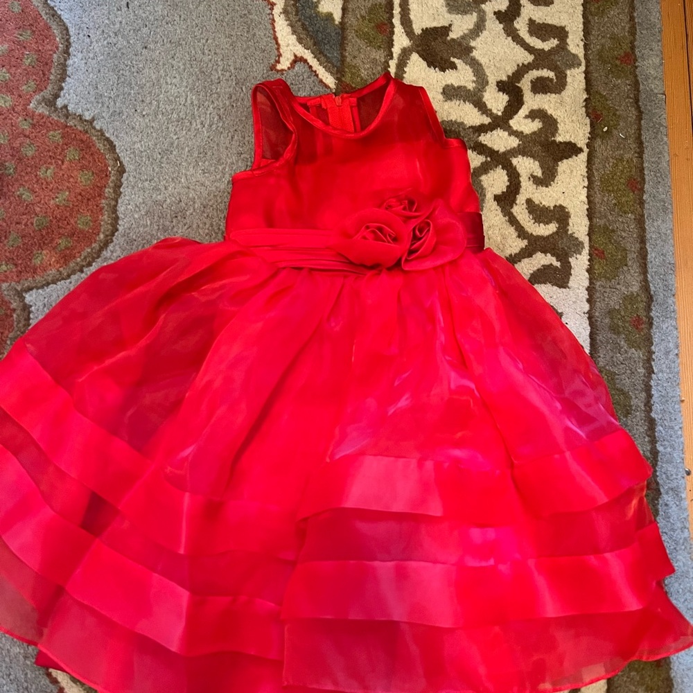 Elegant Red Toddler Dress with Floral Detail (2T)